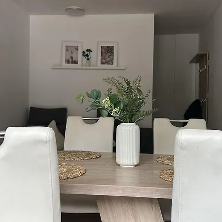 Bergnest 1 アパート *